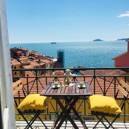 Vento Di Mare Apartment Tellaro Bagian luar foto