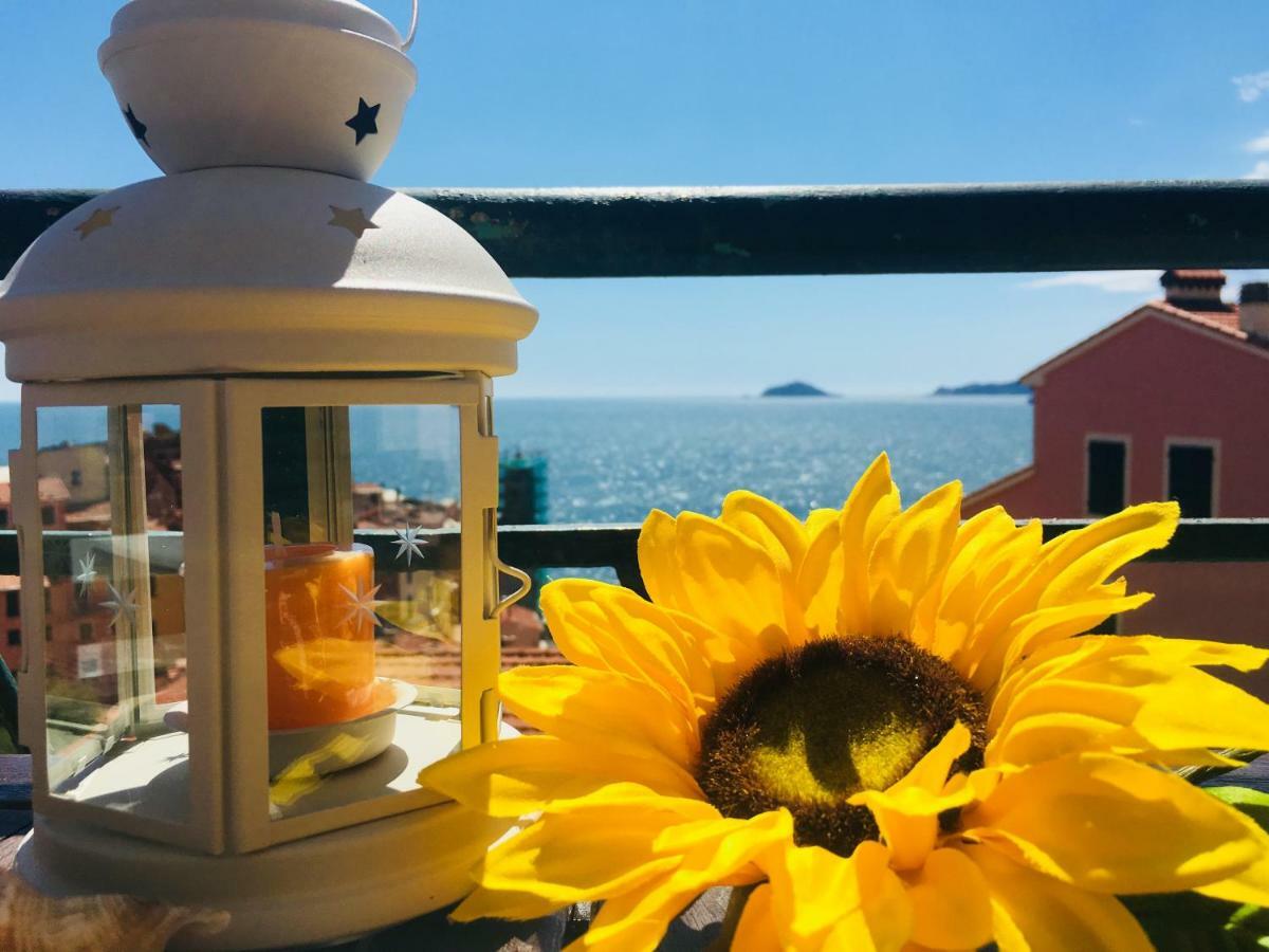 Vento Di Mare Apartment Tellaro Bagian luar foto