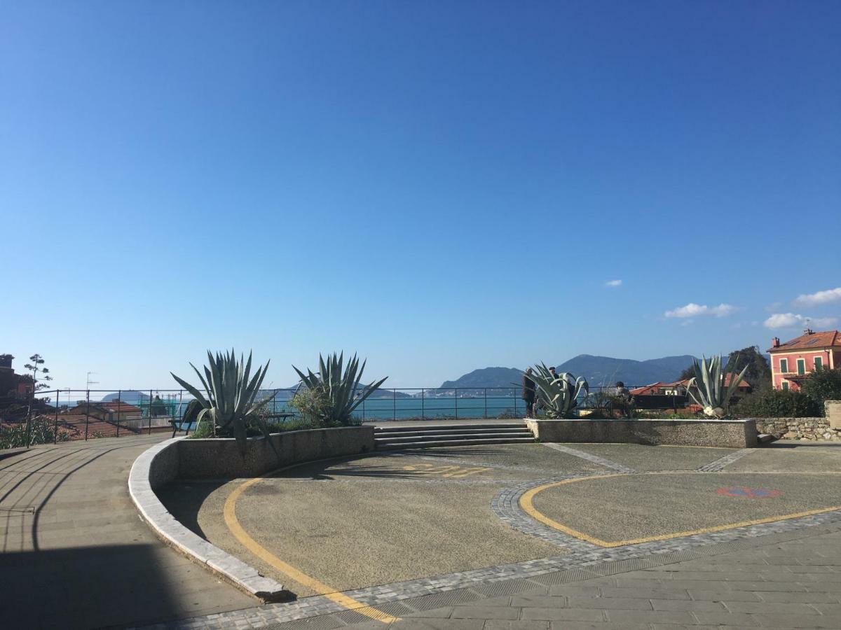 Vento Di Mare Apartment Tellaro Bagian luar foto