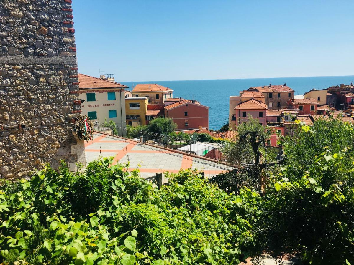 Vento Di Mare Apartment Tellaro Bagian luar foto